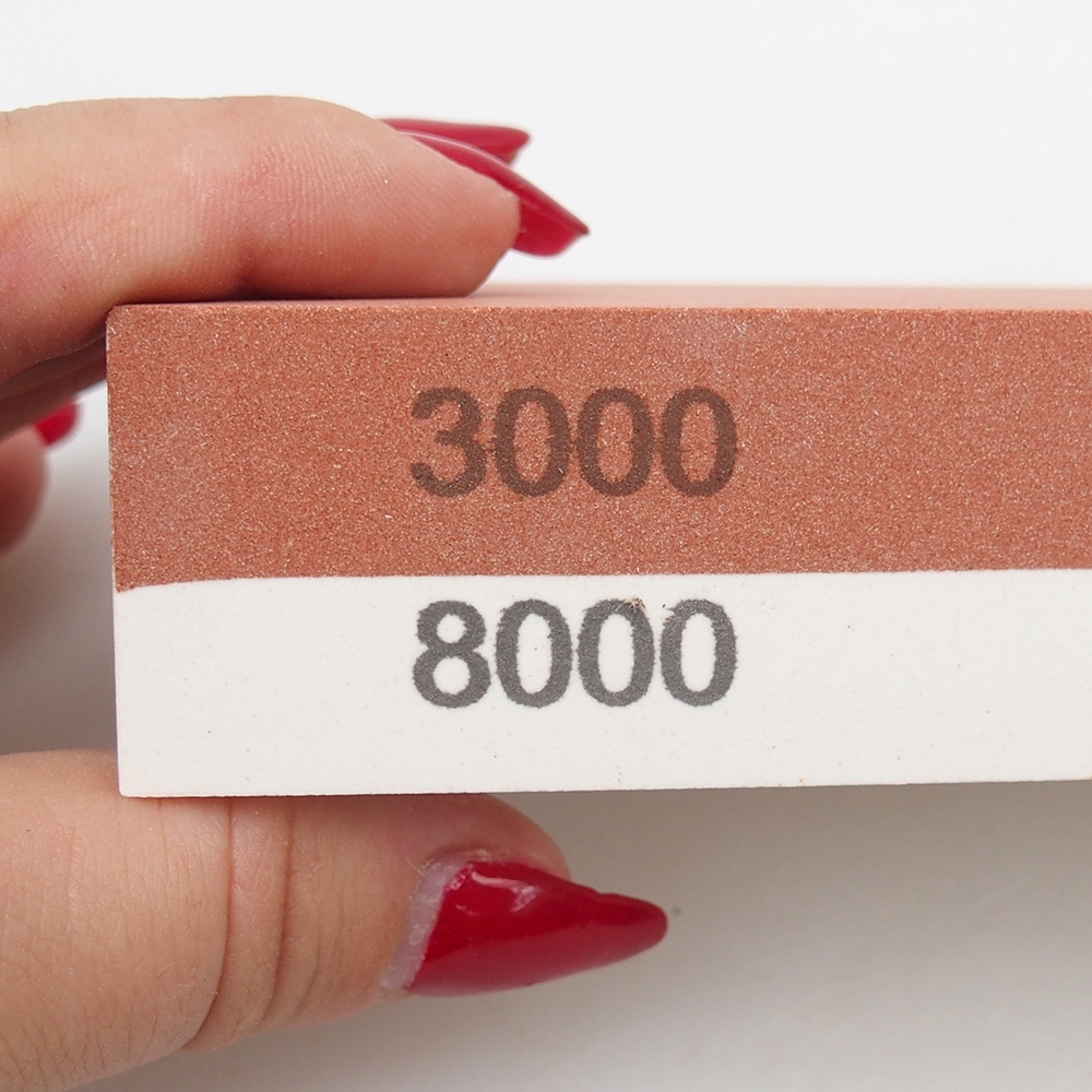 Smerigliatrice per utensili a grana fine