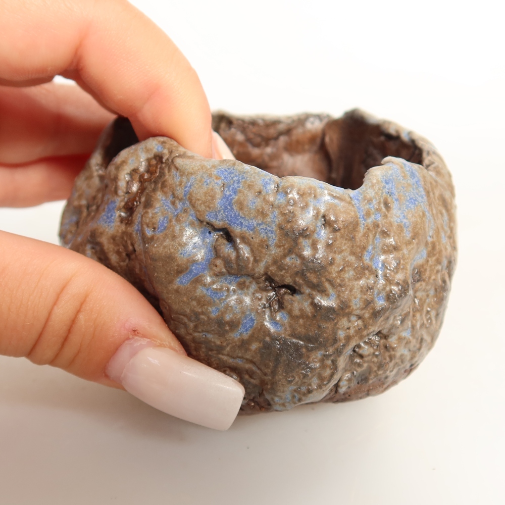 Guscio in ceramica  7 x 7 x 5,5 cm, colore blu-marrone