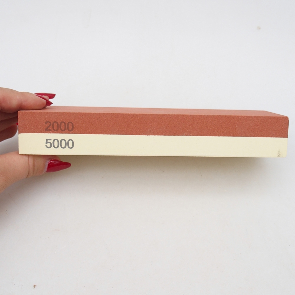 Smerigliatrice per utensili a grana fine