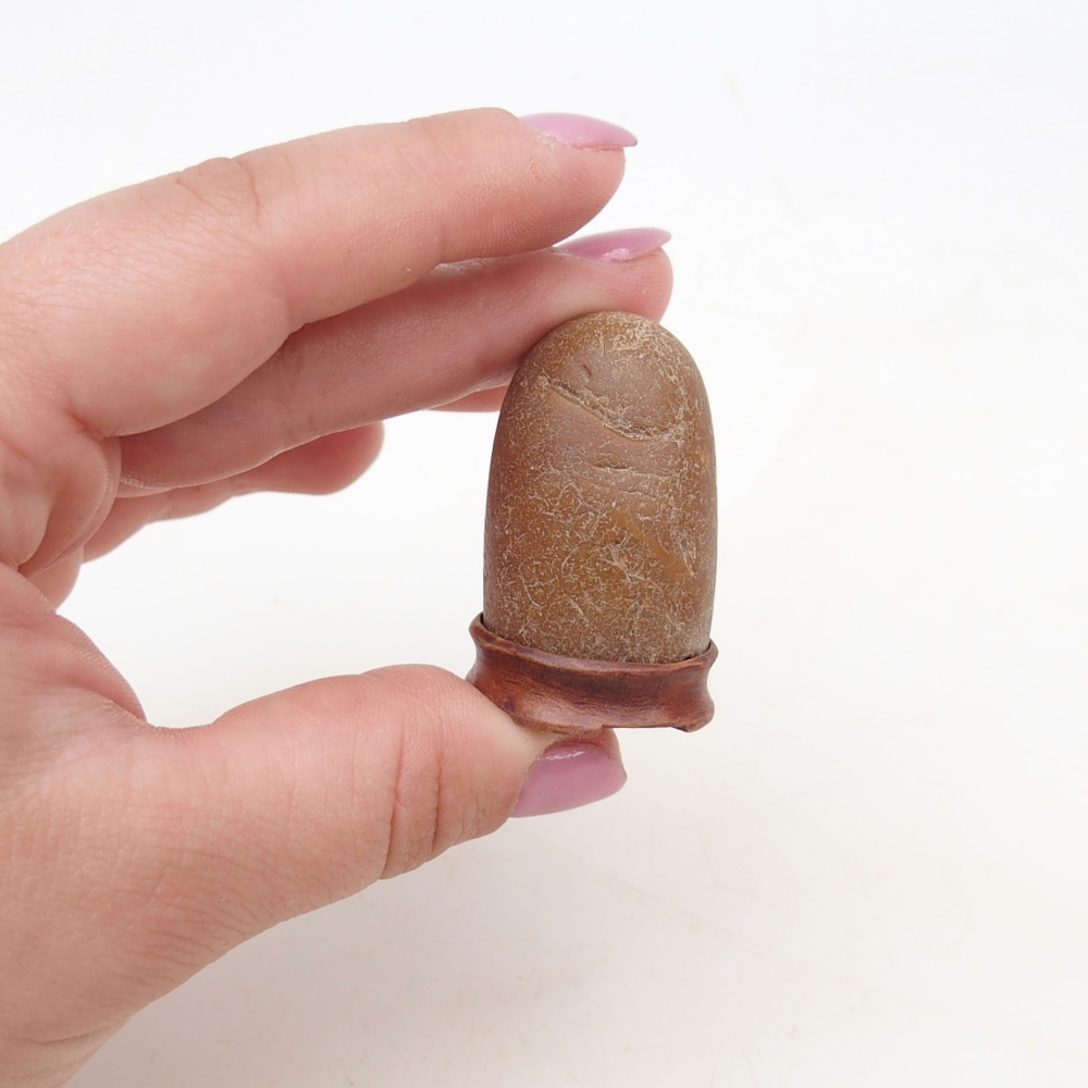 Suiseki - Pietra con DAI (base in legno)