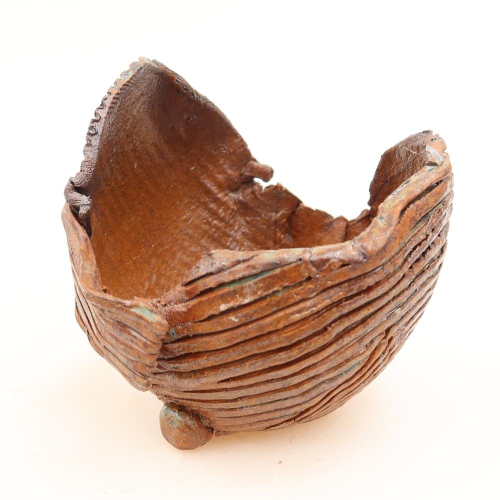 Conchiglia in ceramica  11 x 9 x 10,5 cm, colore marrone