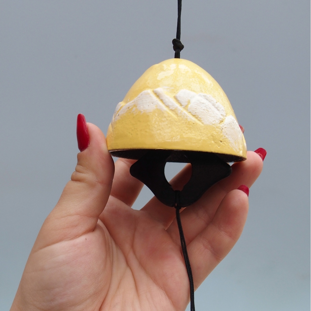 Campana in metallo, colore giallo