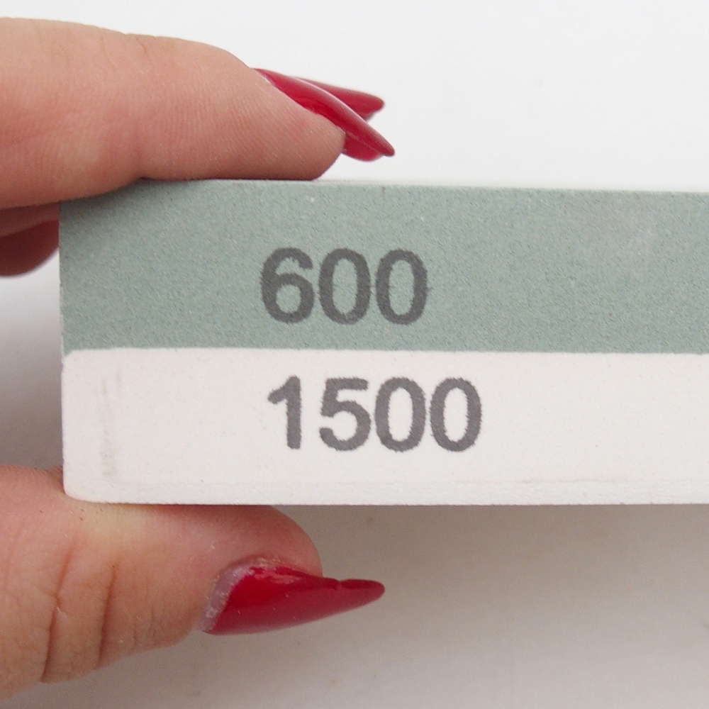 Smerigliatrice per utensili a grana fine