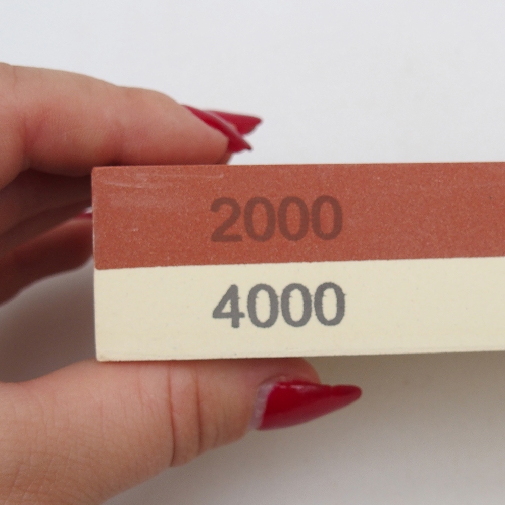 Smerigliatrice per utensili a grana fine