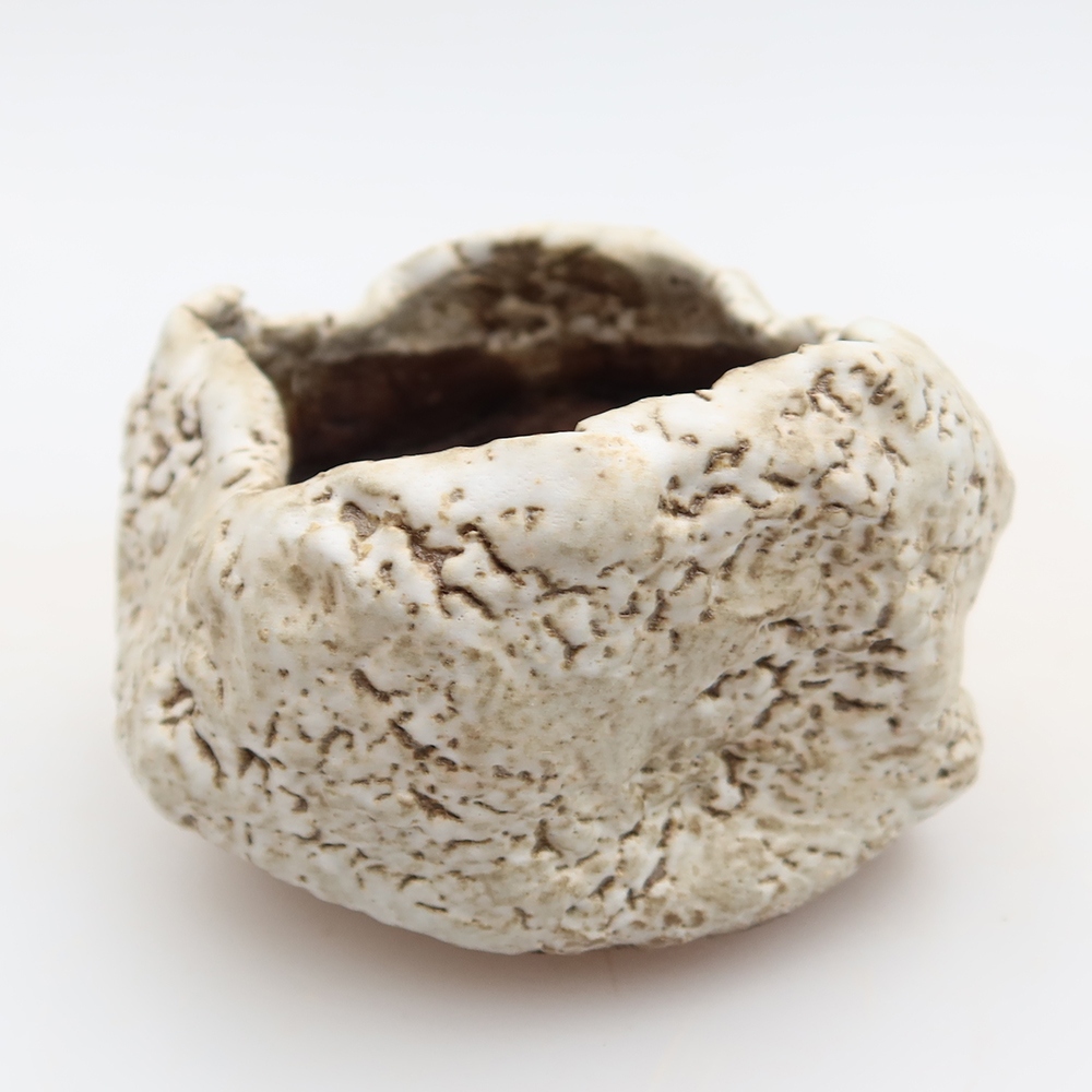 Conchiglia in ceramica  6 x 6 x 5 cm, colore marrone-bianco
