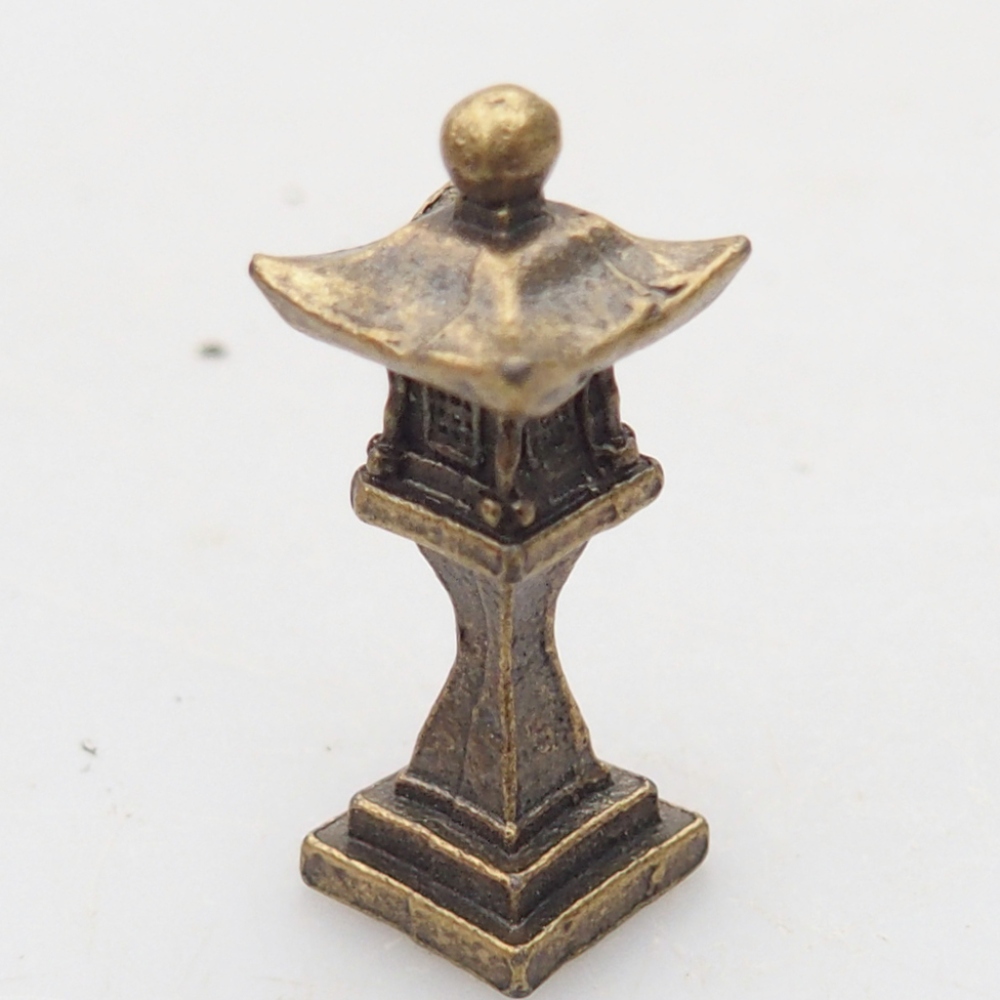 Statuetta in metallo