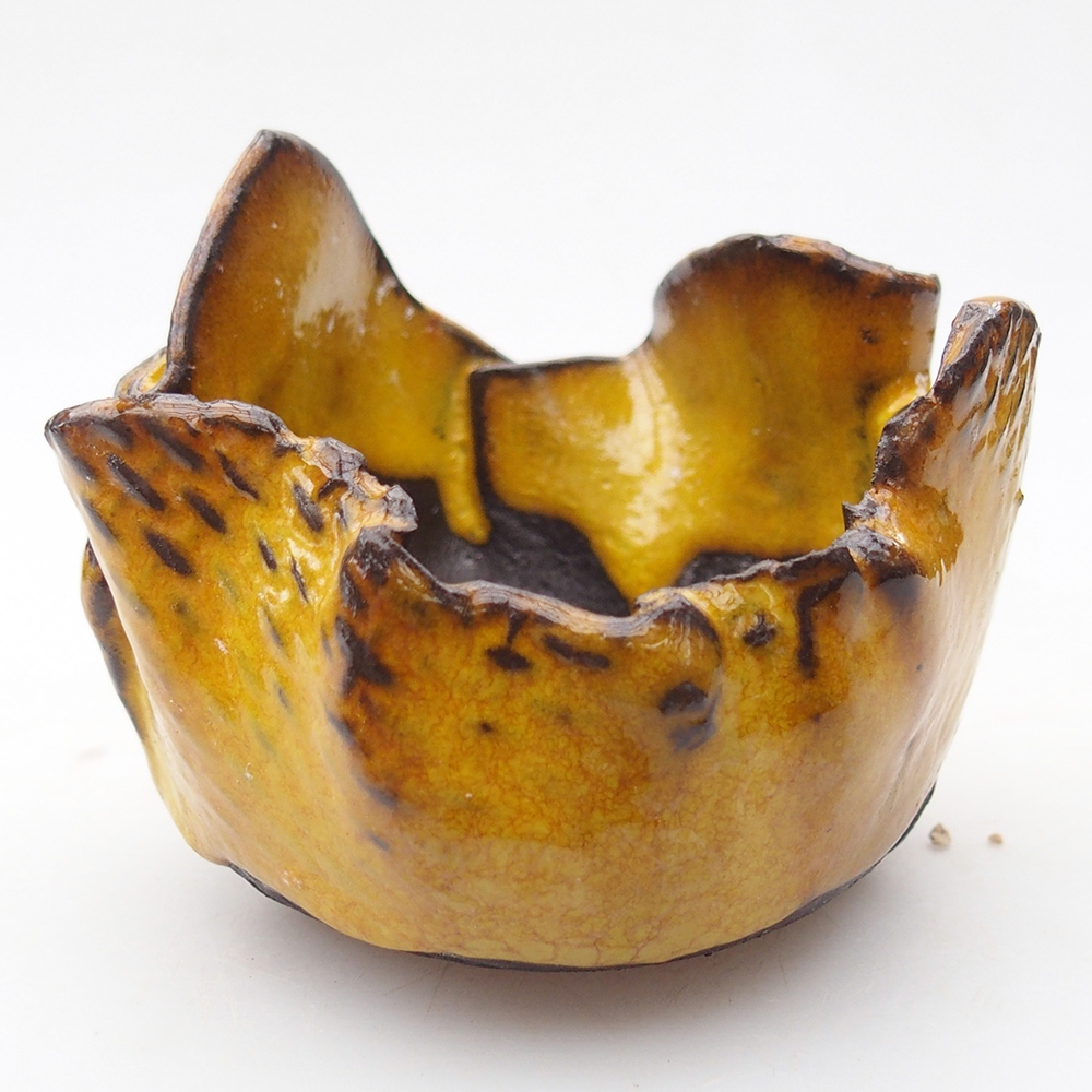 Conchiglia in ceramica 8,5 x 7,5 x 7 cm , colore giallo