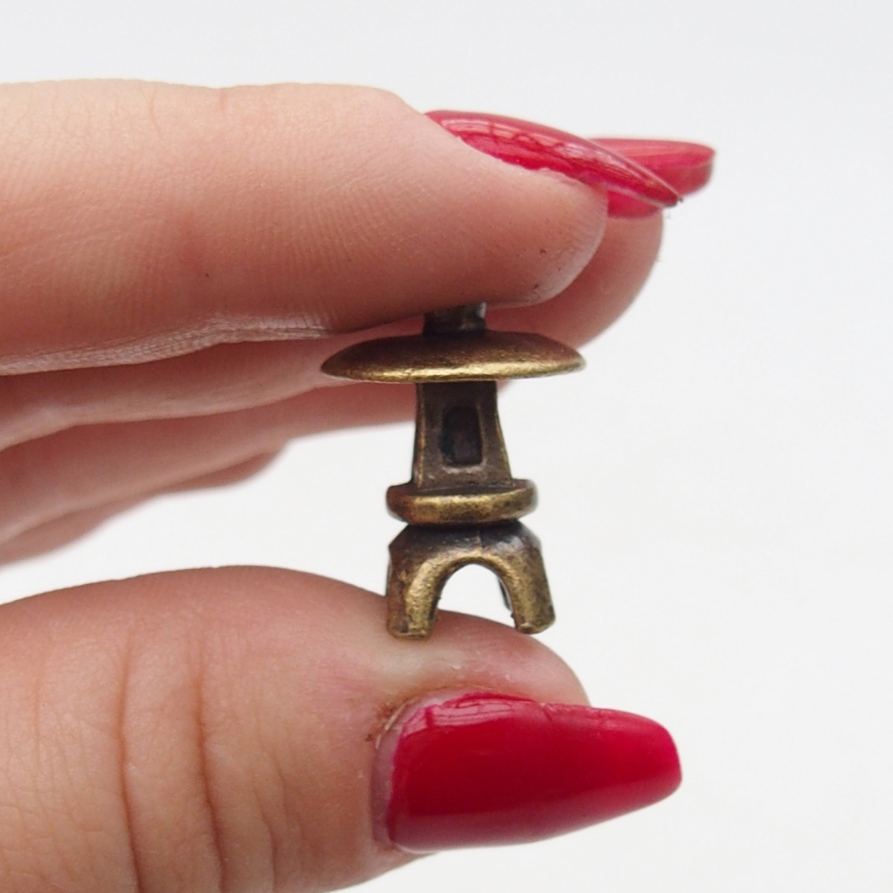 Statuetta in metallo