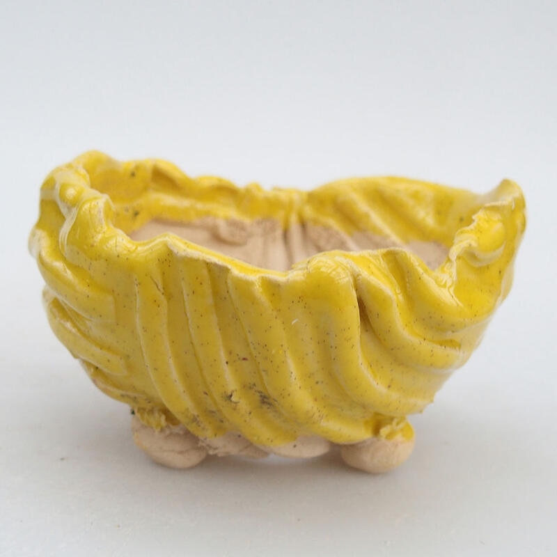 Conchiglia in ceramica 9,5 x 9 x 6 cm , colore giallo