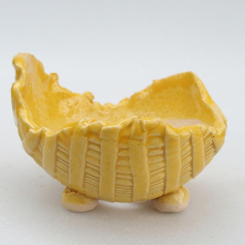Conchiglia in ceramica 9 x 8,5 x 6 cm , giallo