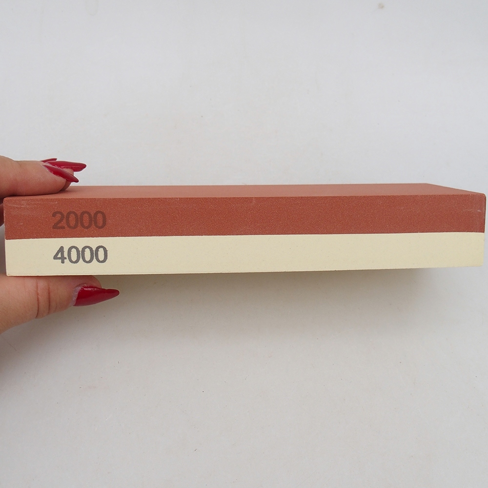 Smerigliatrice per utensili a grana fine