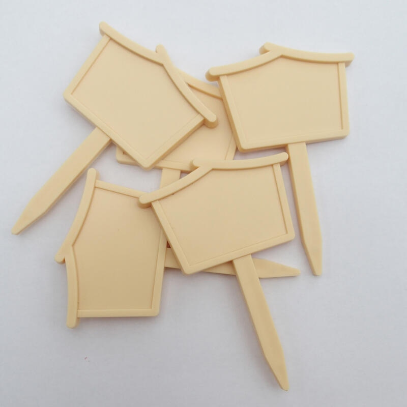 Descrizione baldacchino 10 x 6,5 cm