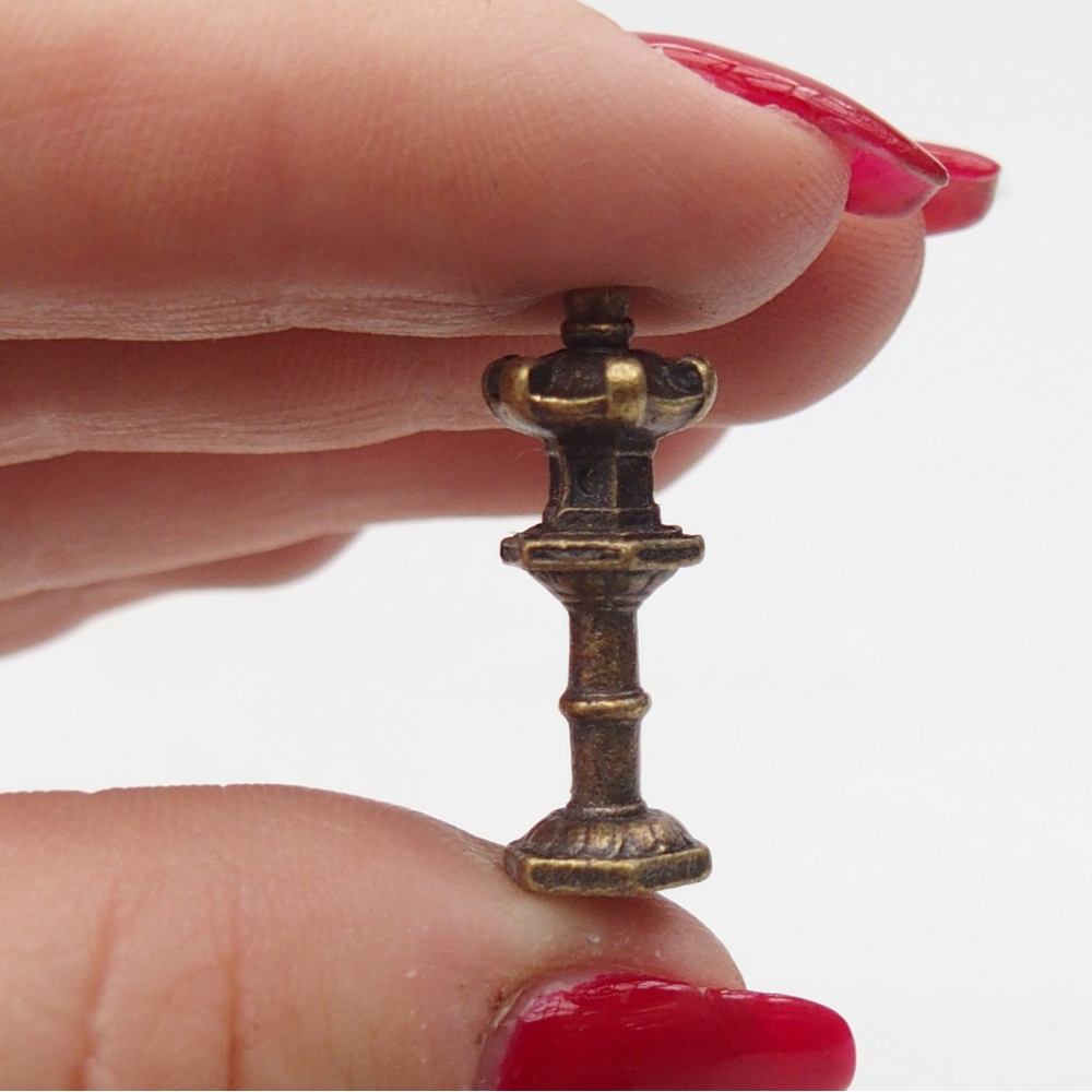 Statuetta in metallo