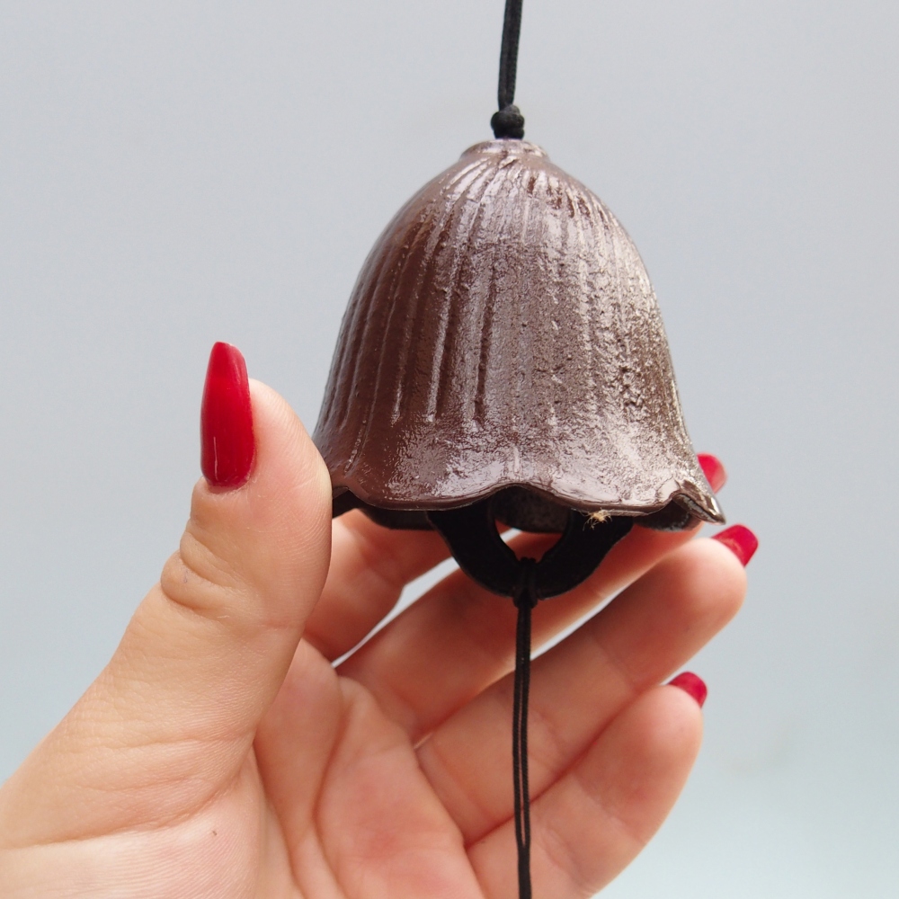 Campana in metallo, colore marrone