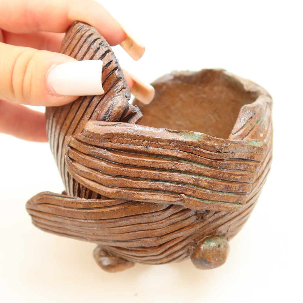 Conchiglia in ceramica  11 x 9 x 10,5 cm, colore marrone