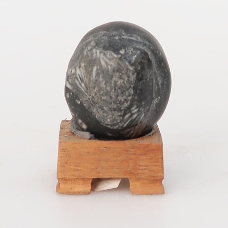 Suiseki - Pietra con DAI (base in legno)